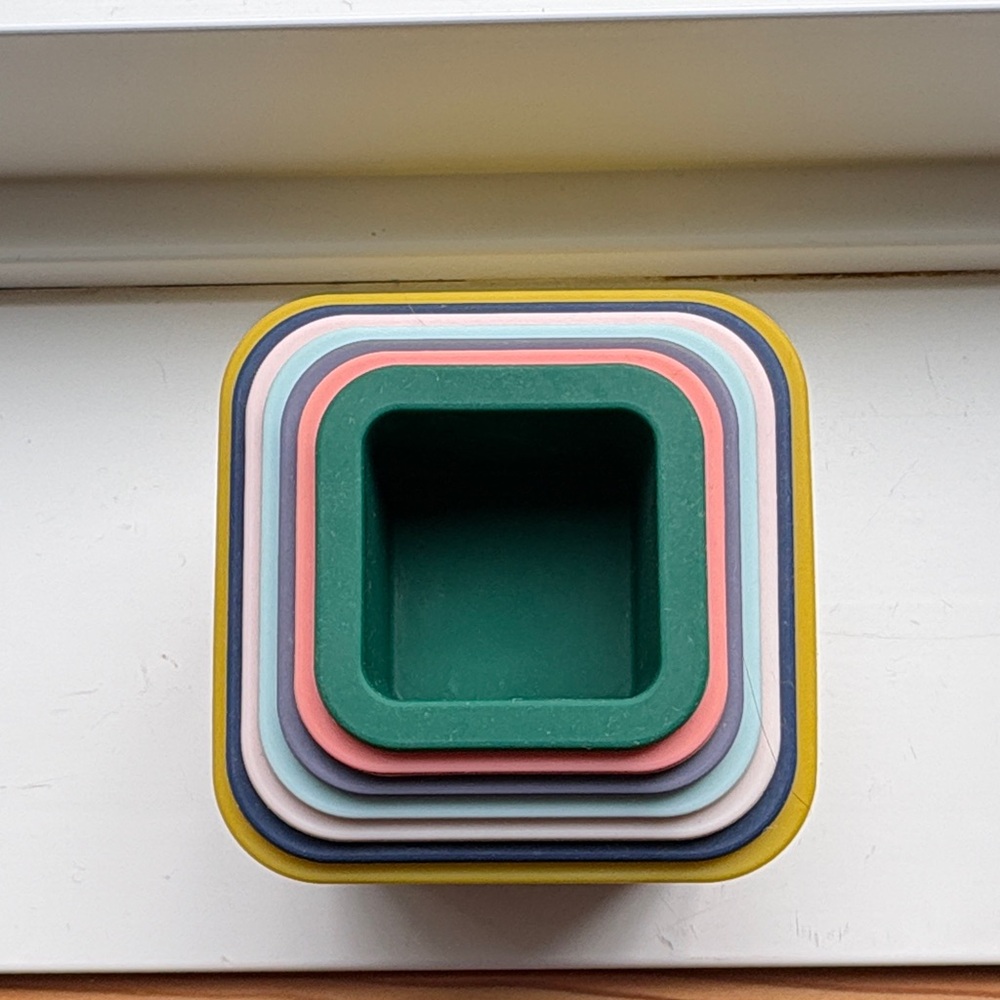 Bella Tunno- Stackable Silicone Square Nesting Bowls - Multicolor LIKE NEW